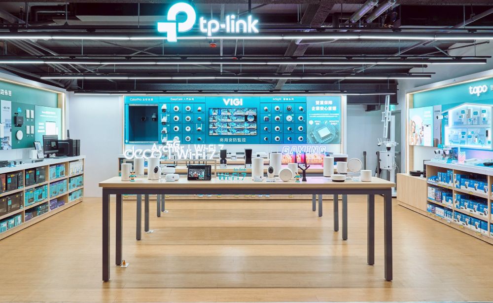 網路設備商TP-Link在NOVA高雄店設櫃 開幕首日邀趙娟週任一日店長 - 橘傳媒